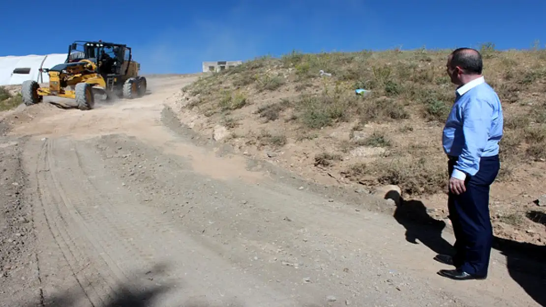 Tuşba Belediyesi Yol Yapım Çalışmaları Denetlendi