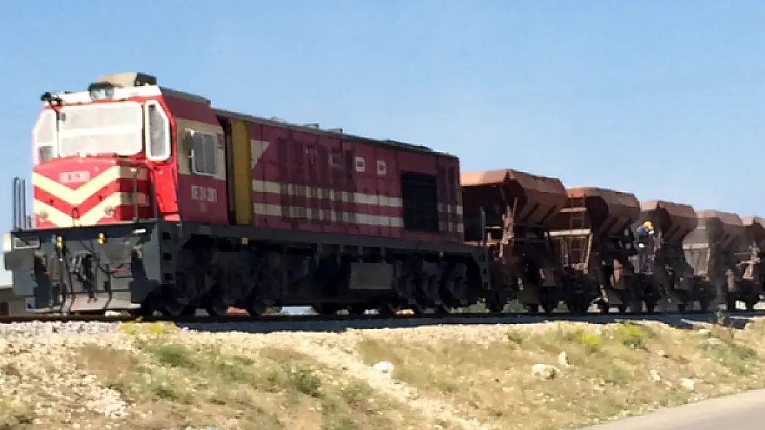 Van'da Tren Rayları Yenileniyor