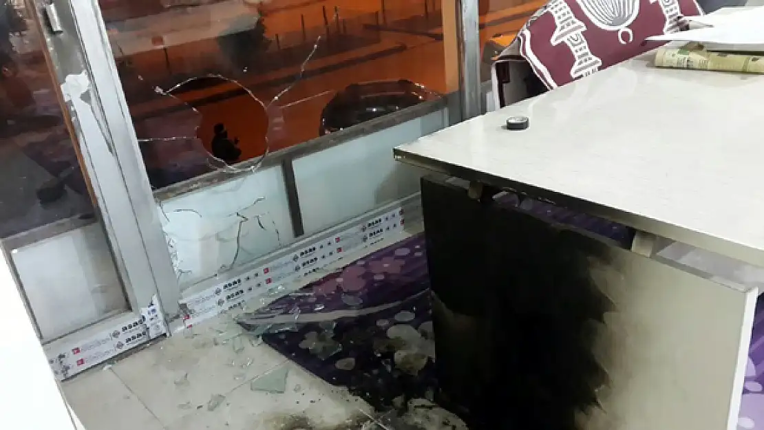 Hürdava Parti Binasına Molotoflu Saldırı