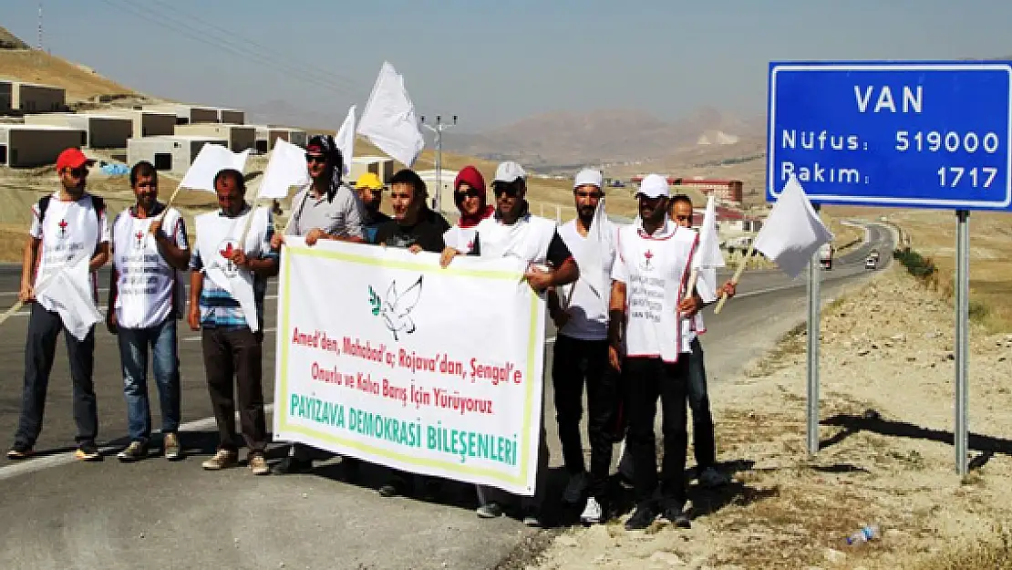 Barış İçin 30 Kilometre Yürüdüler