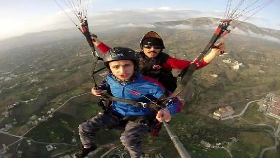 Tuşba Yamaç Paraşütü Gösterisi Düzenlenecek