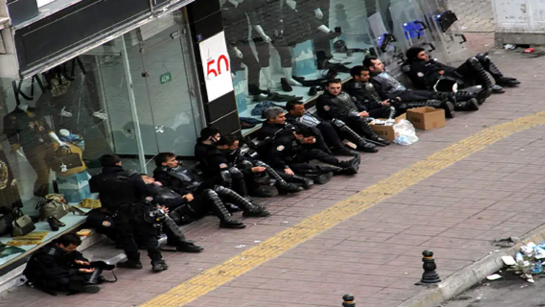 Polis'lerin Eylem Molası 