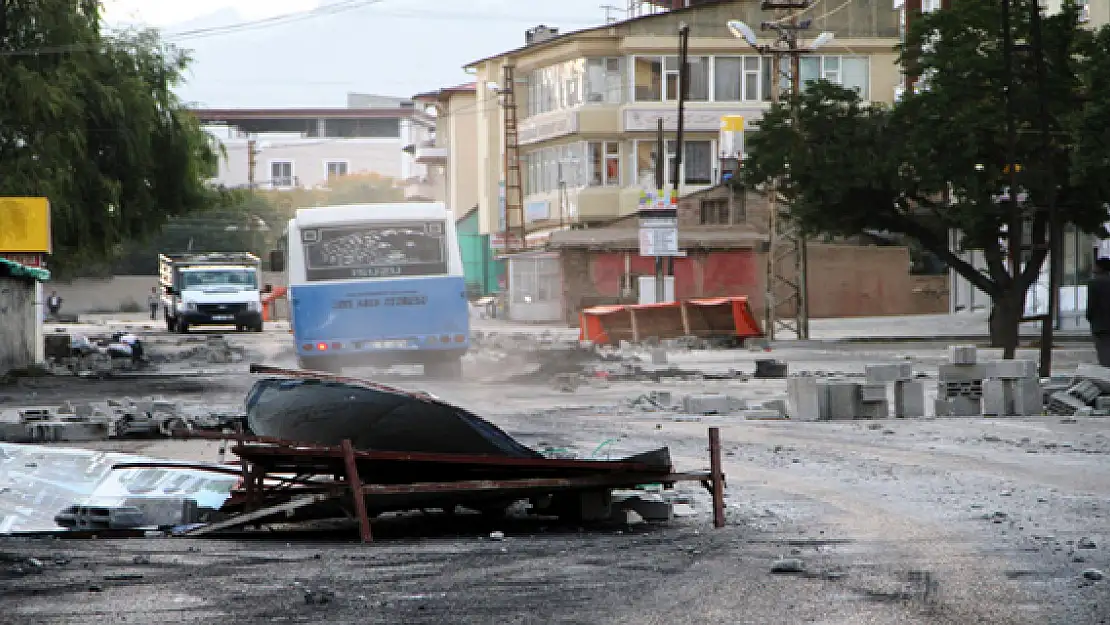 Van'da Olayların Üçüncü Gününde Sessizlik Hakim