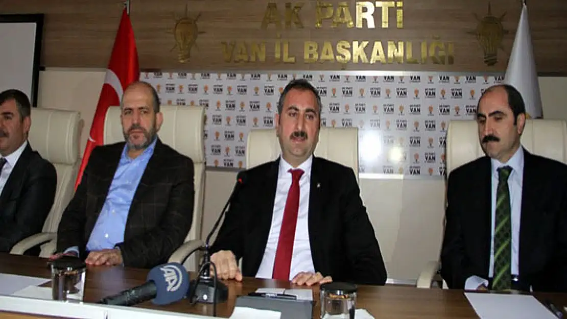 Gül: Yüz Yıllık Sorunları AK Parti Çözüyor