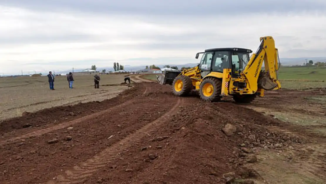 Özalp Belediyesi'nden Yol Yapım Çalışması