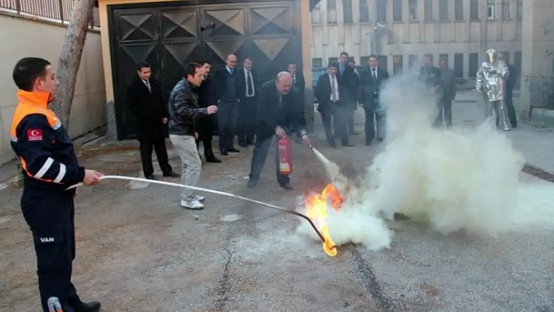  (AFAD) ekipleri'nden yangın tatbikatı