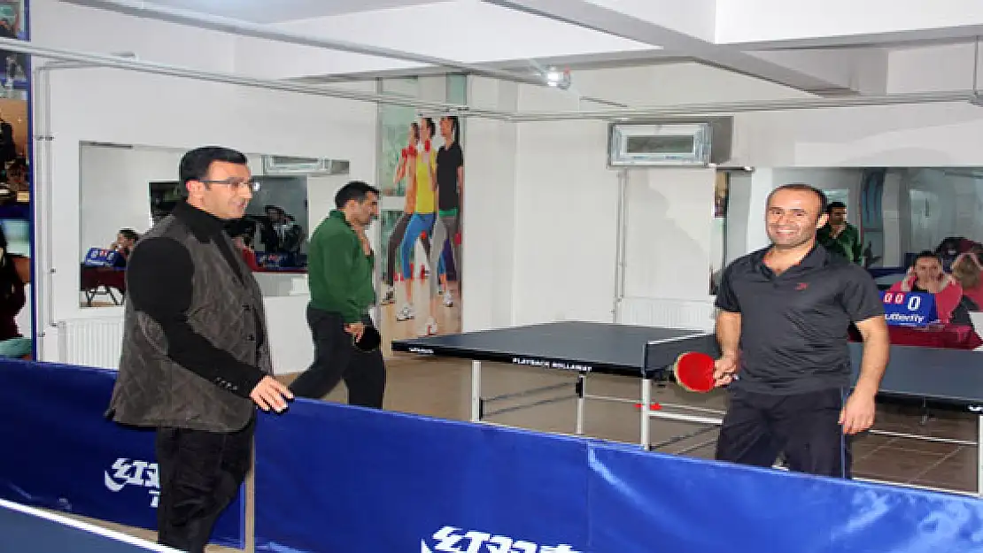 Öğretmenler Evinde Masa Tenisi Turnuvası Düzenledi