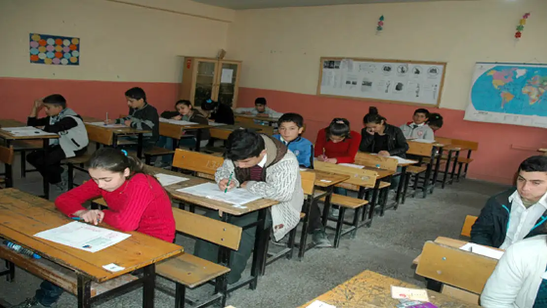 Çatak'da TEOG Sınavı Tamamlandı