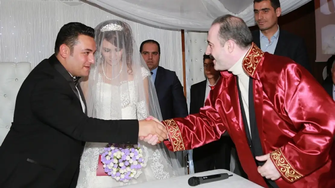  Fevzi Özgökçe nikah kıydı