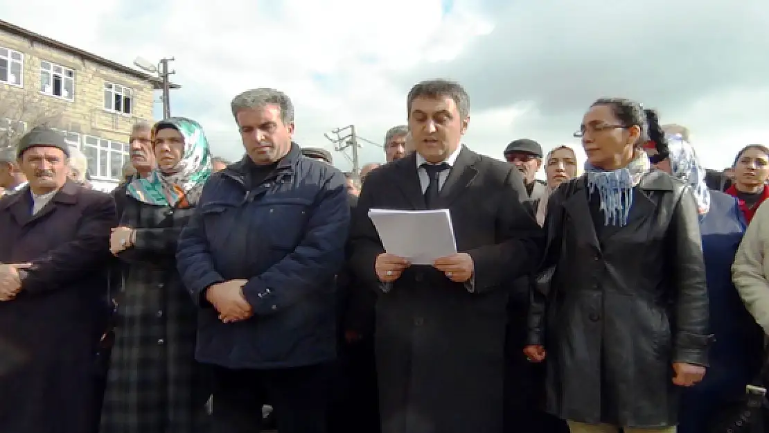 Erciş'te Kadına Şiddet Protesto Edildi