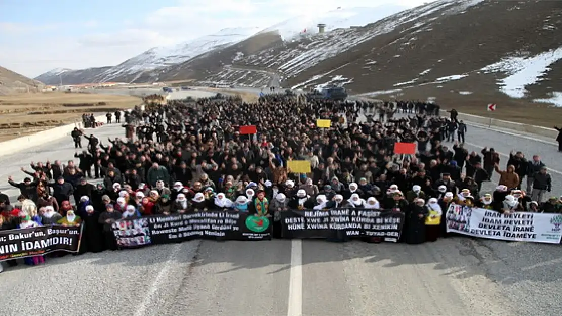 İran'daki İdamlar Sınırda Protesto Edildi