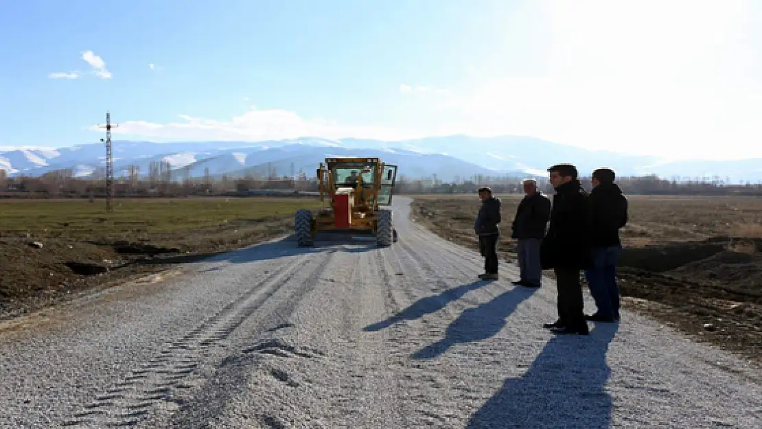 Gürpınar Belediyesi'nden Yol Yapım Çalışması