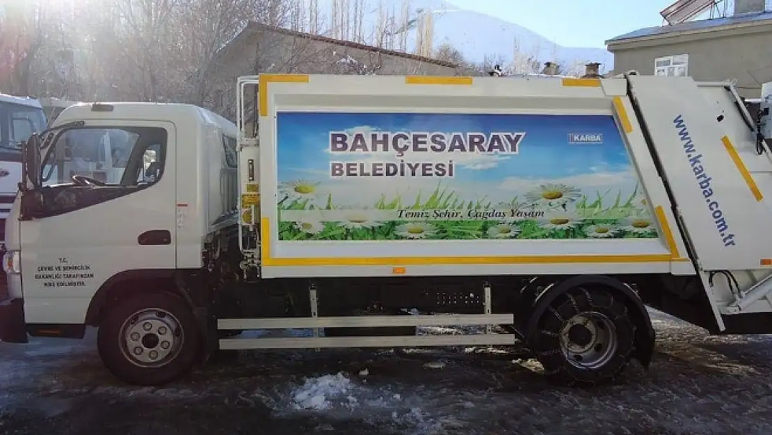 Bahçesaray Belediyesine Yeni Çöp Kamyonu