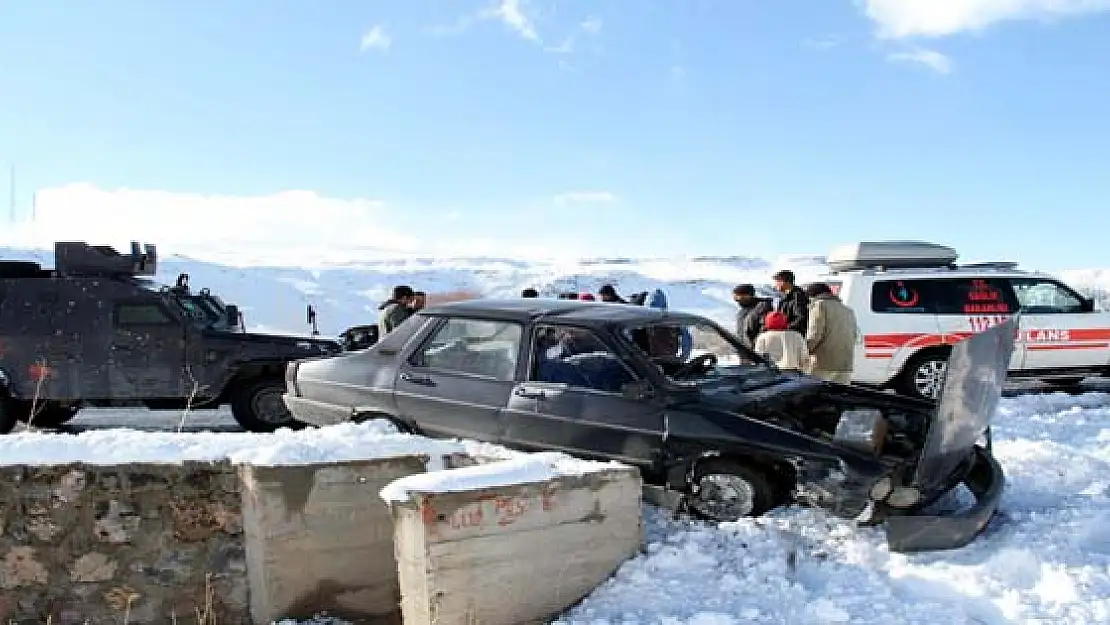 Muradiye'de Trafik Kazası: 1 Yaralı