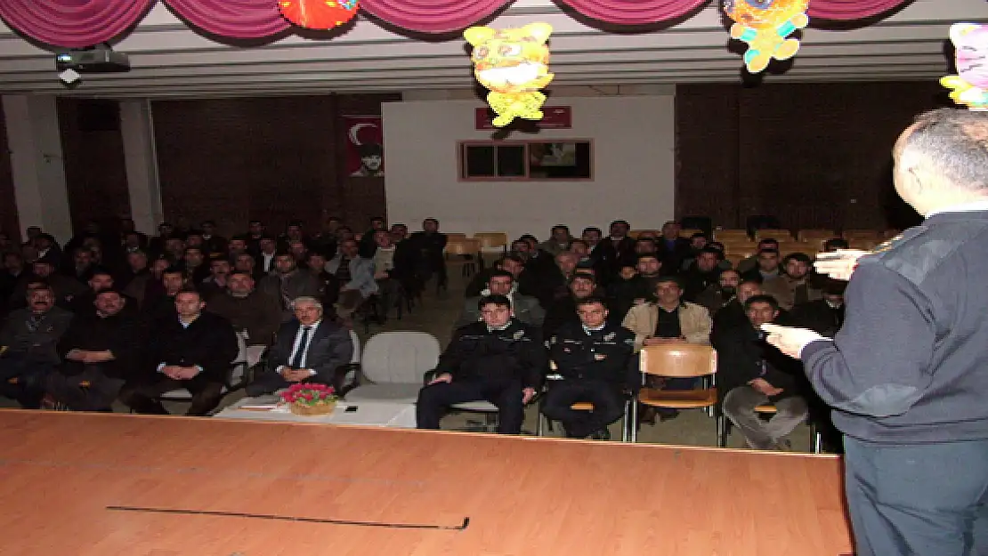 Öğrenci Servisi Şoförlerine Seminer Verildi