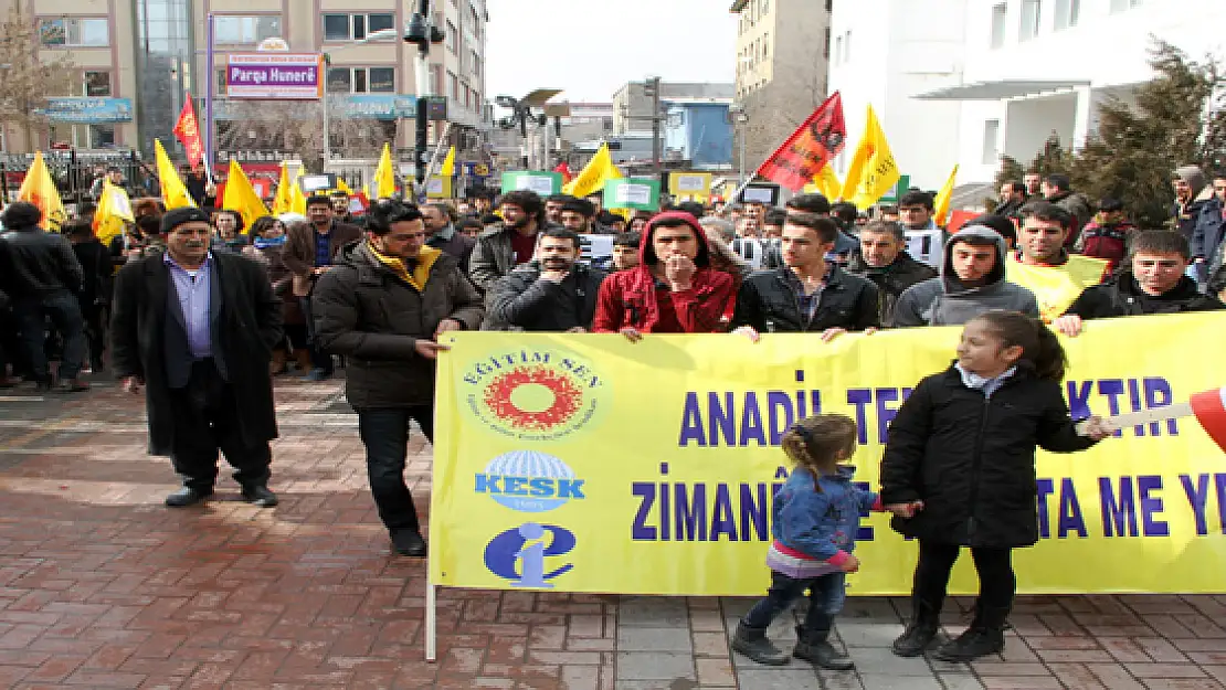 Eğitim-Sen'den İş Bırakma Eylemi 