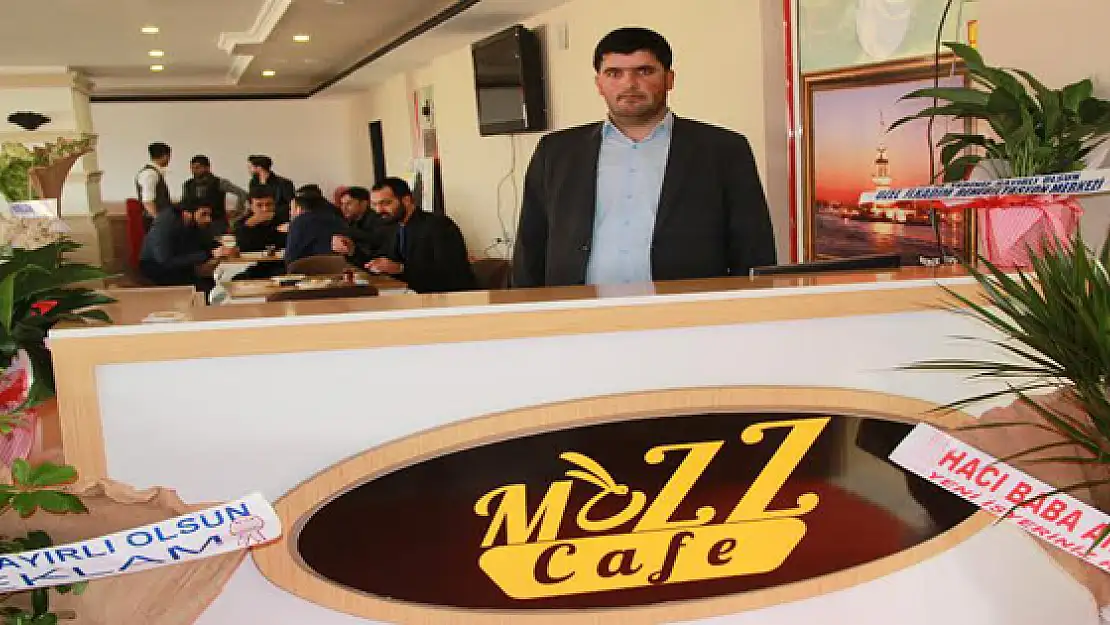 Mozz Cafe Açıldı