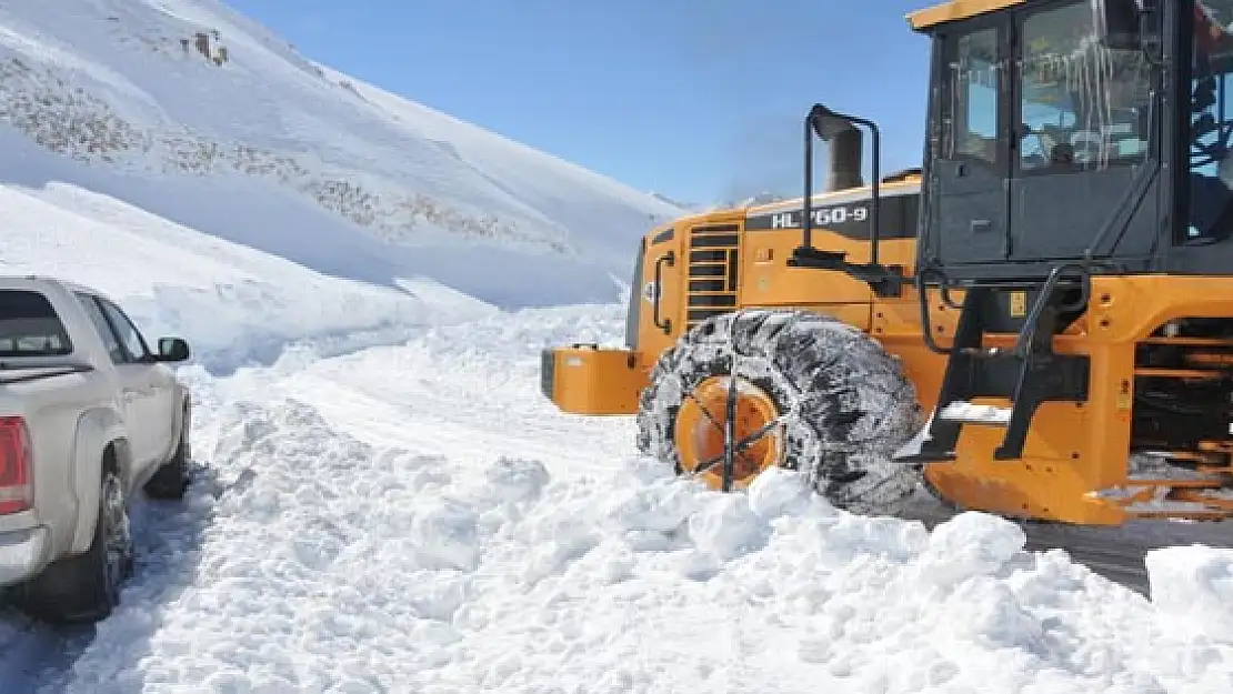 Van-Bahçesaray Yolu Ulaşıma Açıldı