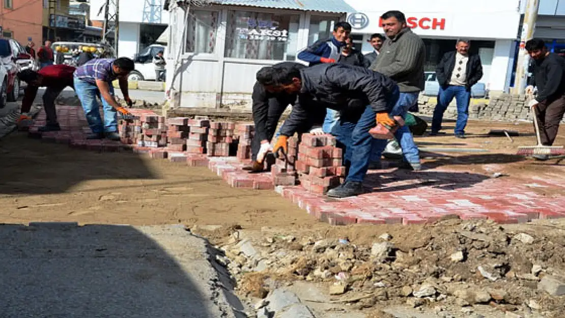 Erciş'te Yeni Otobüsler İçin Yol Düzenlemesi