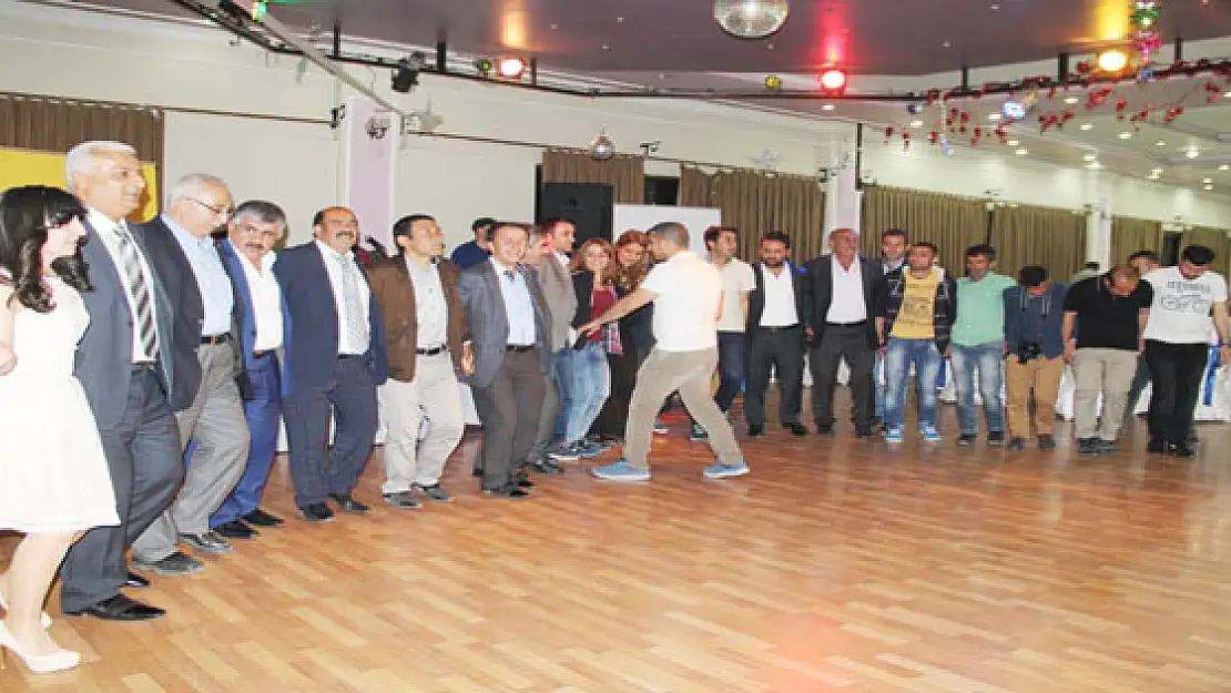 Büyükşehir Belediyesi'nden Engellilere Yemek 