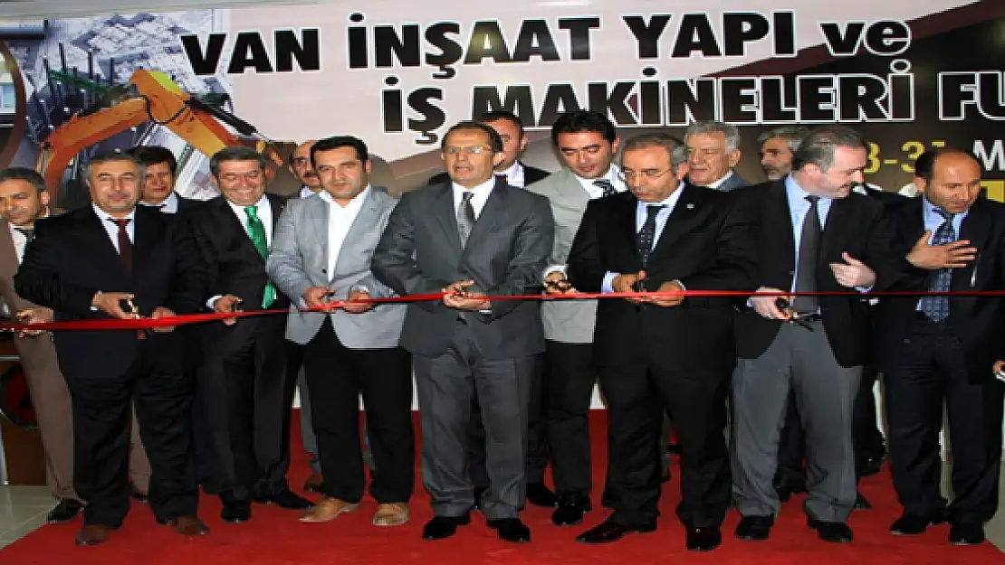 İnşaat Yapı ve İş Makineleri Fuarı Açıldı