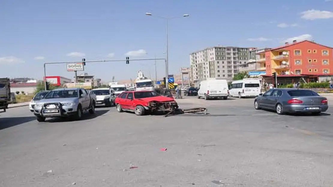 Vanda 1 Saatte 4 Ayrı Trafik Kazası Meydana Geldi