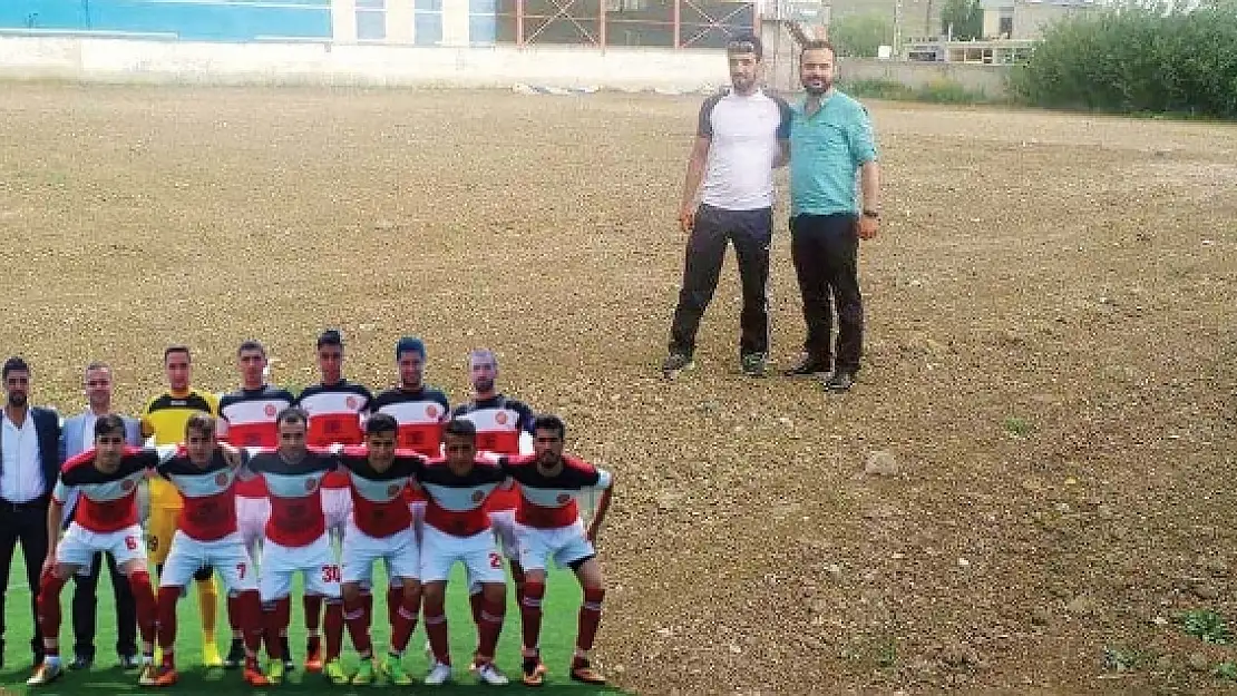 EDREMİTSPOR ÇİM SAHAYA KAVUŞUYOR