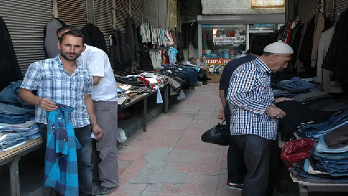 İkinci El Elbiselere Yoğun Talep