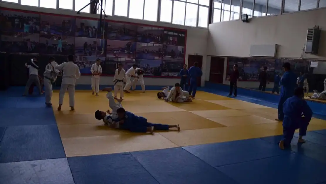 Judo'da 4'ü uluslararası 40'da Türkiye Şampiyonluğu 