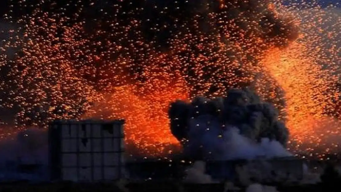 DAEŞ Bombalı Araçlarla Saldırdı: Ölü yaralı var