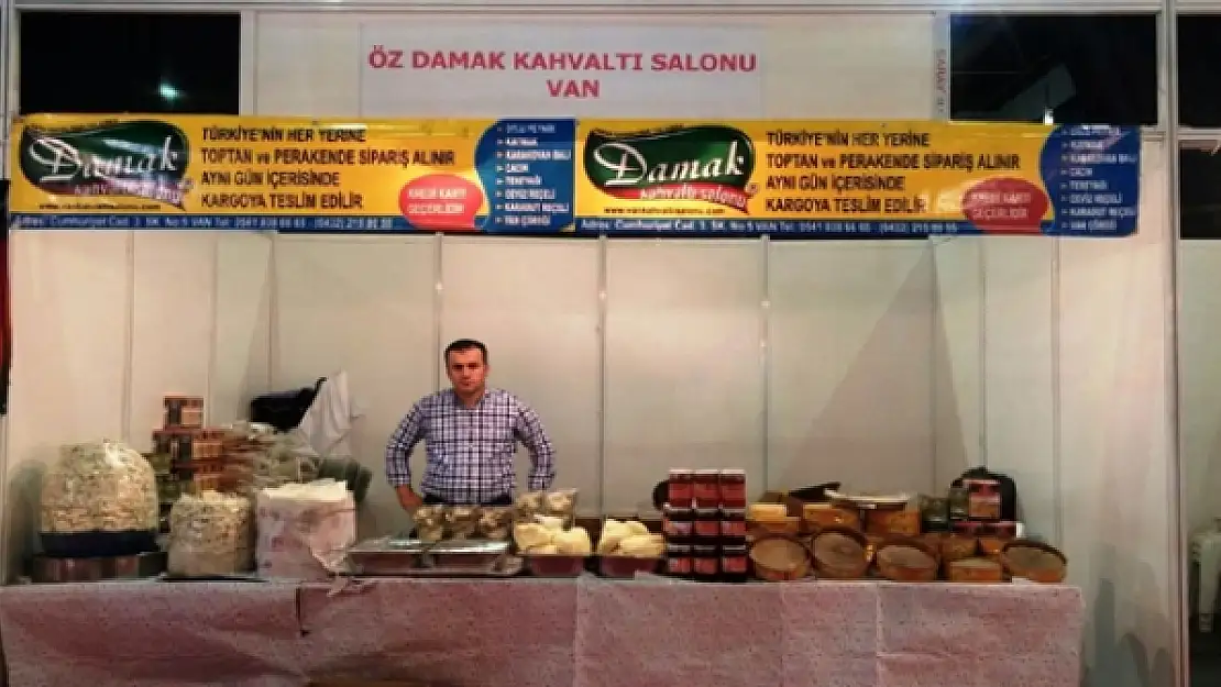 Yörexte Tek Başına Van Kahvaltısını Tanıttı