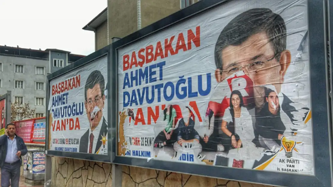 Ak Partiden Billboard Açıklaması