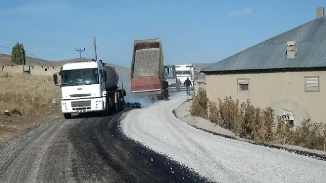 Özalpta 41 Kilometre Yol Çalışması Tamamlandı