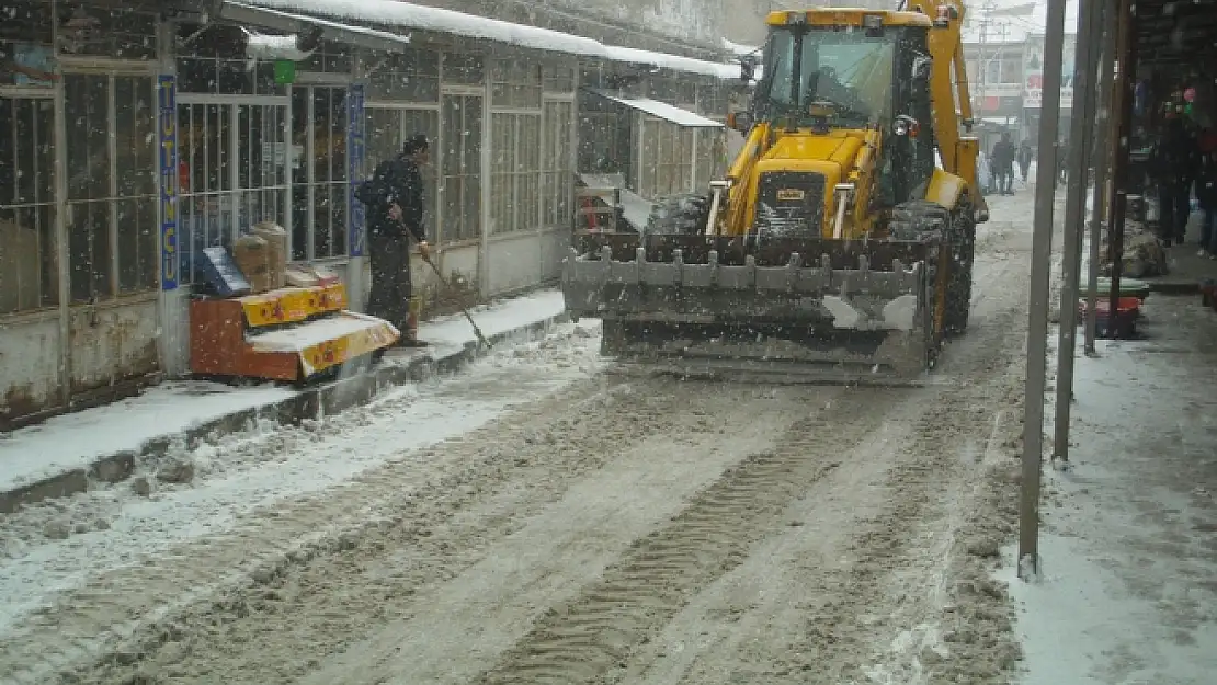 Özalpta Kar Yağışı