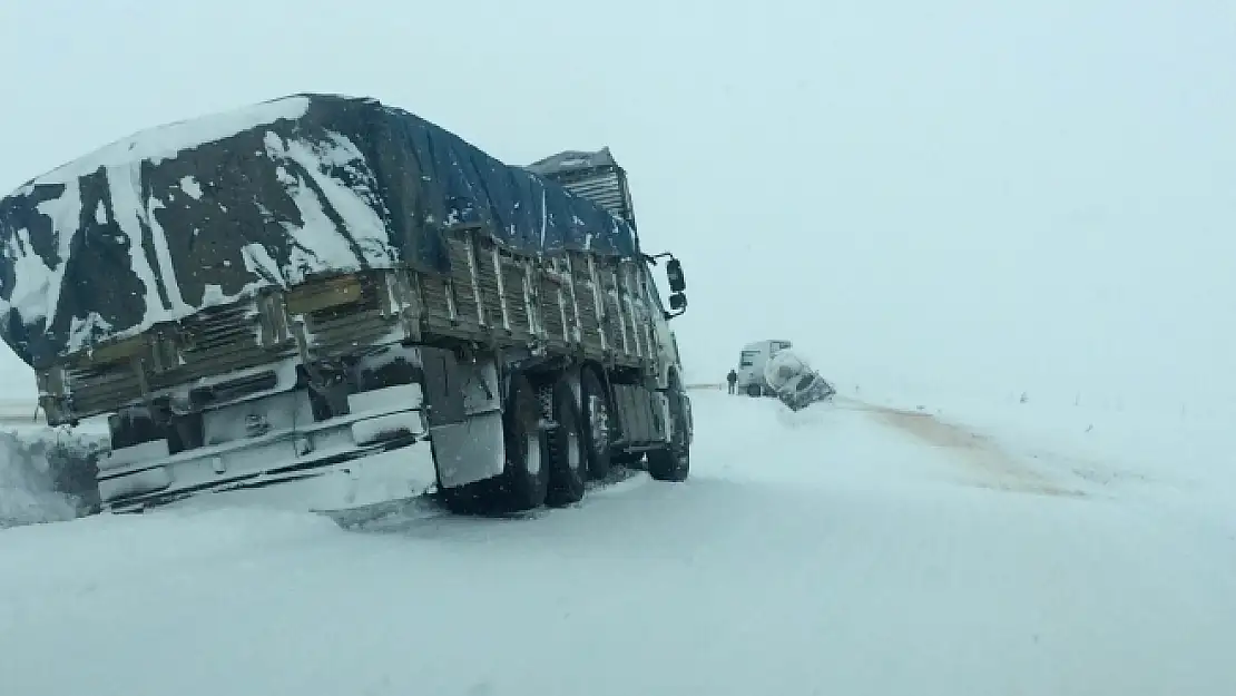 Kar, Kış En Çok Sürücüleri Etkiliyor 