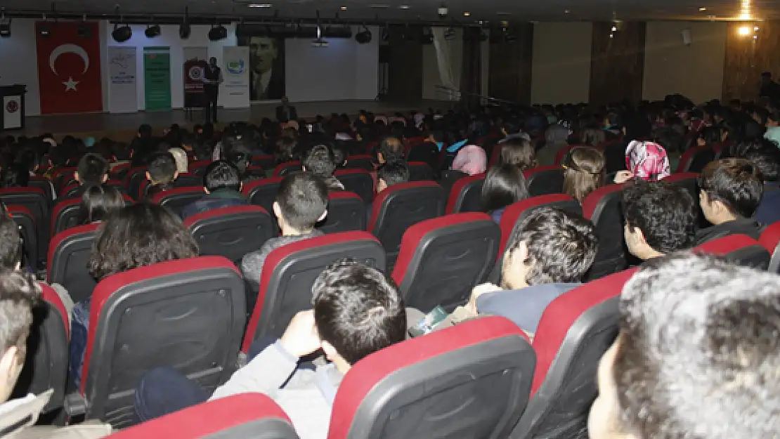 Öğrenci ve Okul Yöneticilerine Seminer