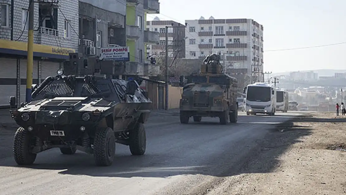 Cizre'de memurlara 'salı' mesajı!