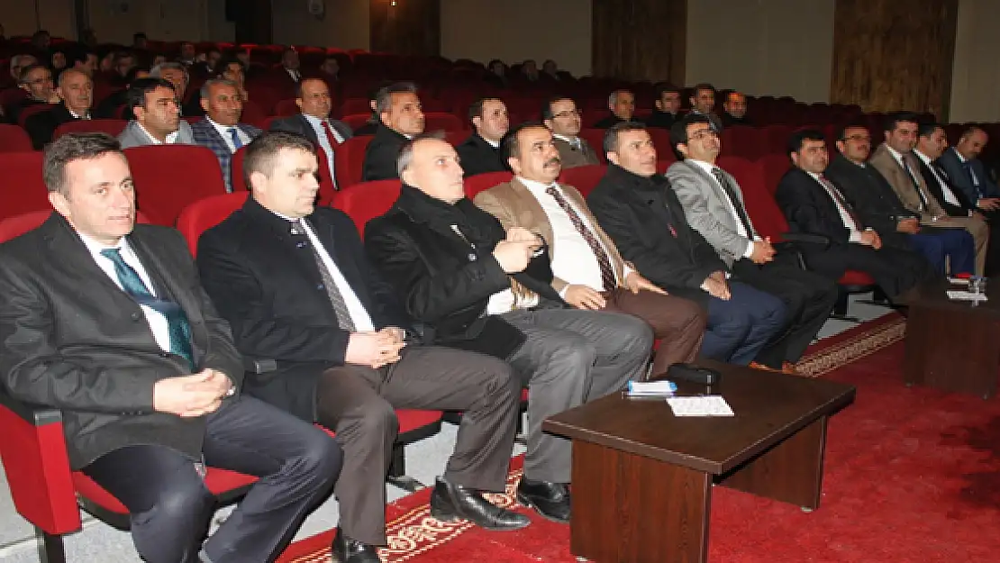Eğitimde Yeni Paradigmalar Konulu Seminer