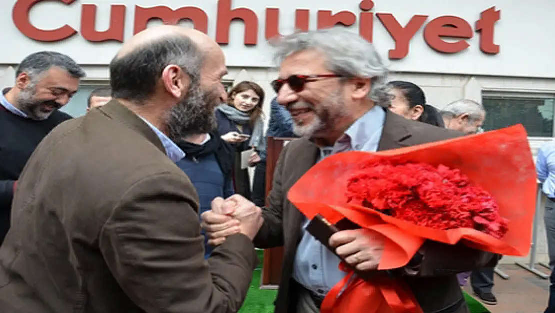 Dündar ve Gül ikinci kez hakim karşısında