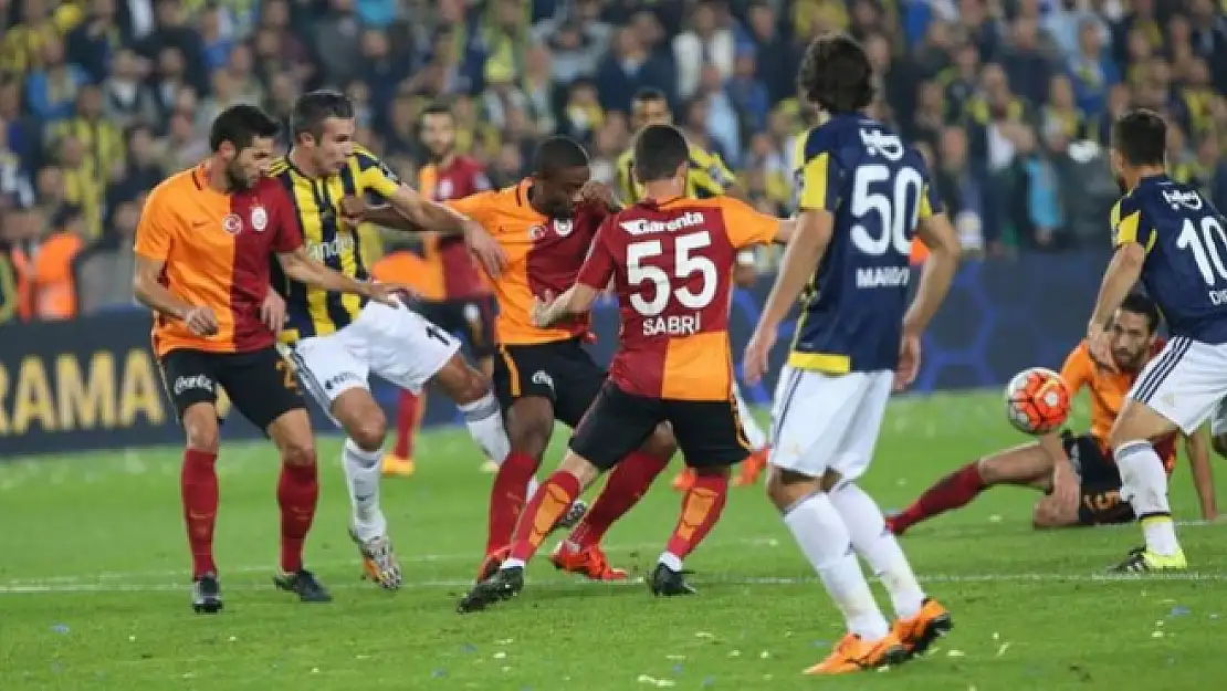 Galatasaray-Fenerbahçe derbisinin saati belli oldu!