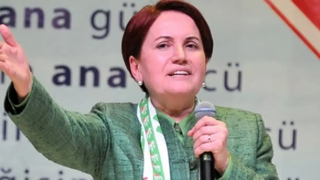 Meral Akşener Bursa'da 10 bin kişiye seslendi