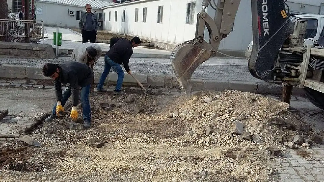 Erciş Belediyesi Yol Onarım Çalışmaları