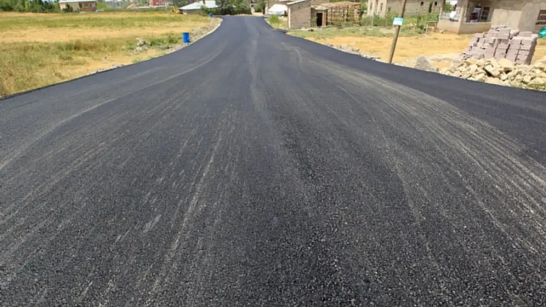 Büyükşehir Belediyesinden Yol Yapım Çalışması