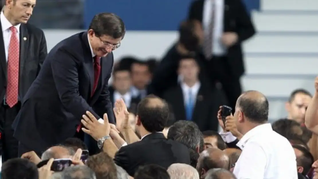 Sadece Davutoğlu bırakmıyor!