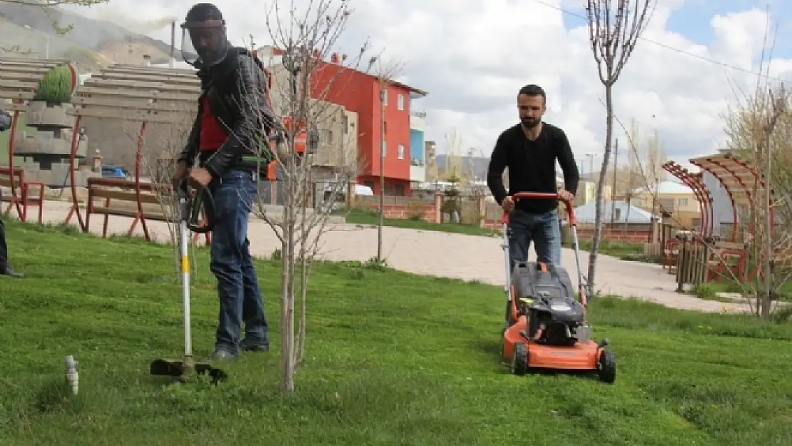 Başkale Belediyesinden Hummalı Çalışma