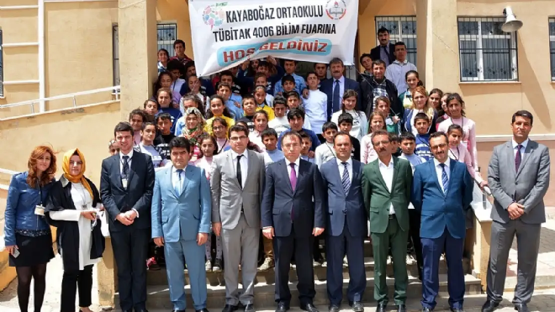 Kaymakam Akgülden Fuar Ziyareti