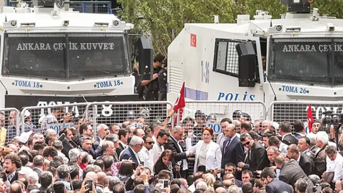 MHP'de muhalefete TOMA'lı barikat