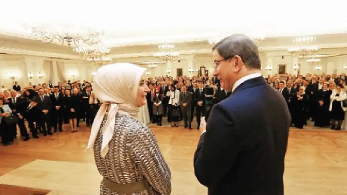 Davutoğlu yakın çalışma ekibini ağırladı