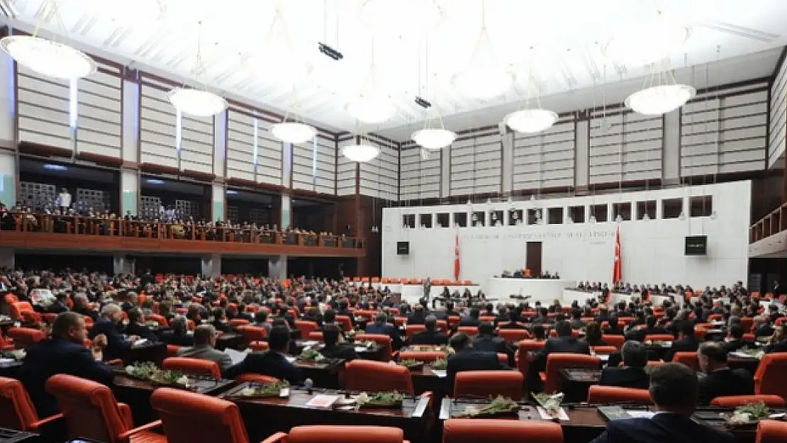 Dokunulmazlık oylamasında 2. madde kabul edildi