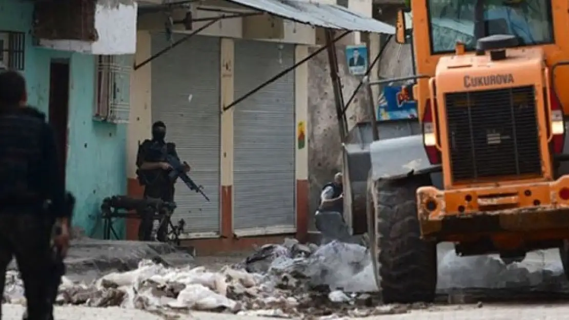 Diyarbakır'da bomba yüklü traktör ele geçirildi!